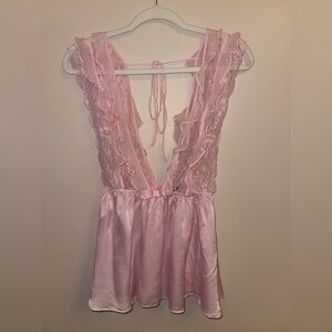 VICTORIA’S SECRET Lace Top